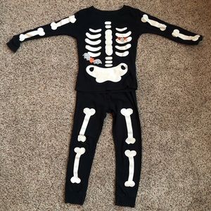 Carter’s Halloween Skeleton Pajamas (Boys 5T)